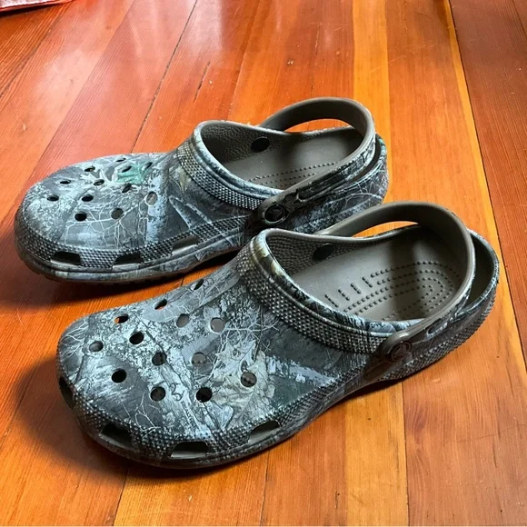 Crocs X RealTree OG Drop Clog M12 - Picture 1 of 7